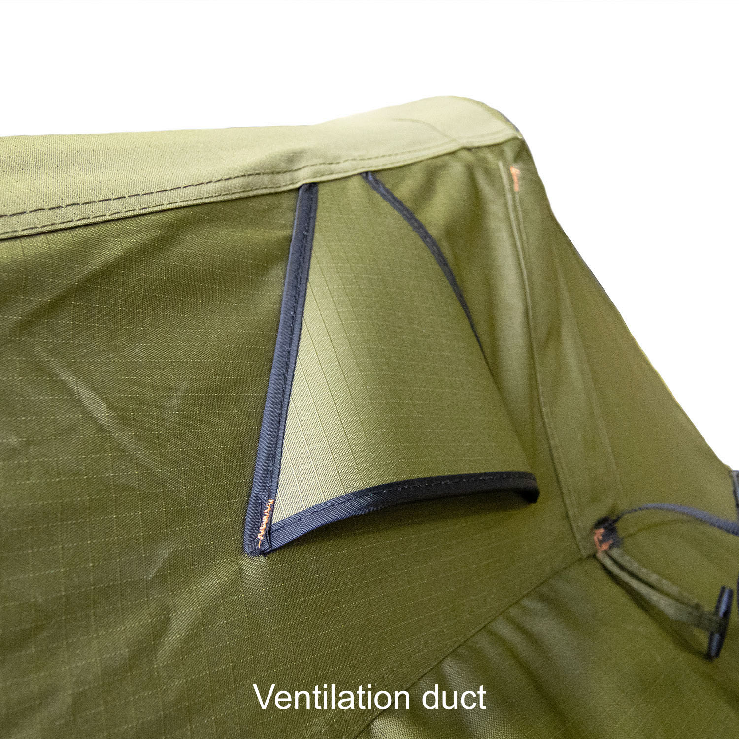 ventilation duct for heater cooler port on roof top tent