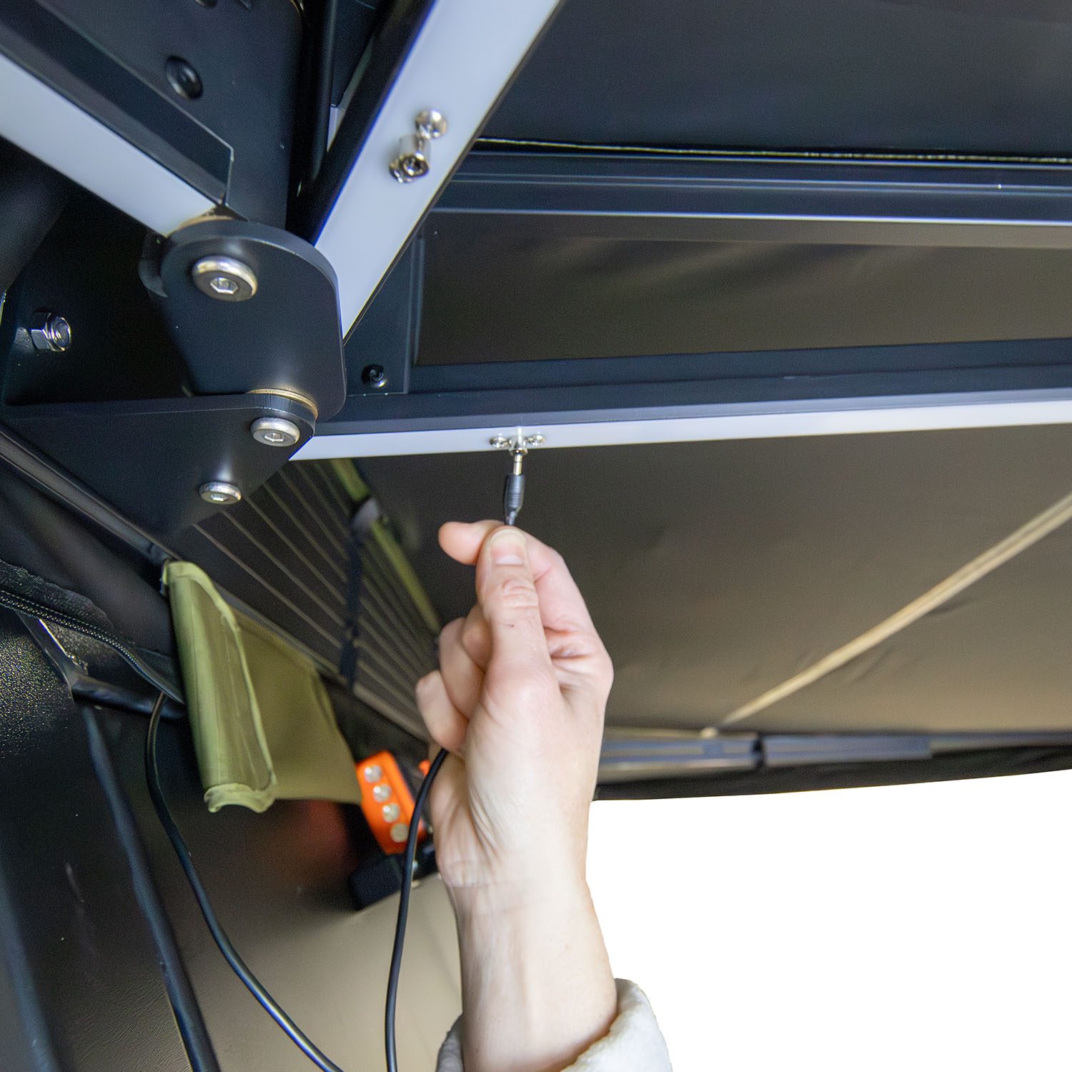 Peregrine PRO 6 Arm 270 Degree Awning - Left - Image 17