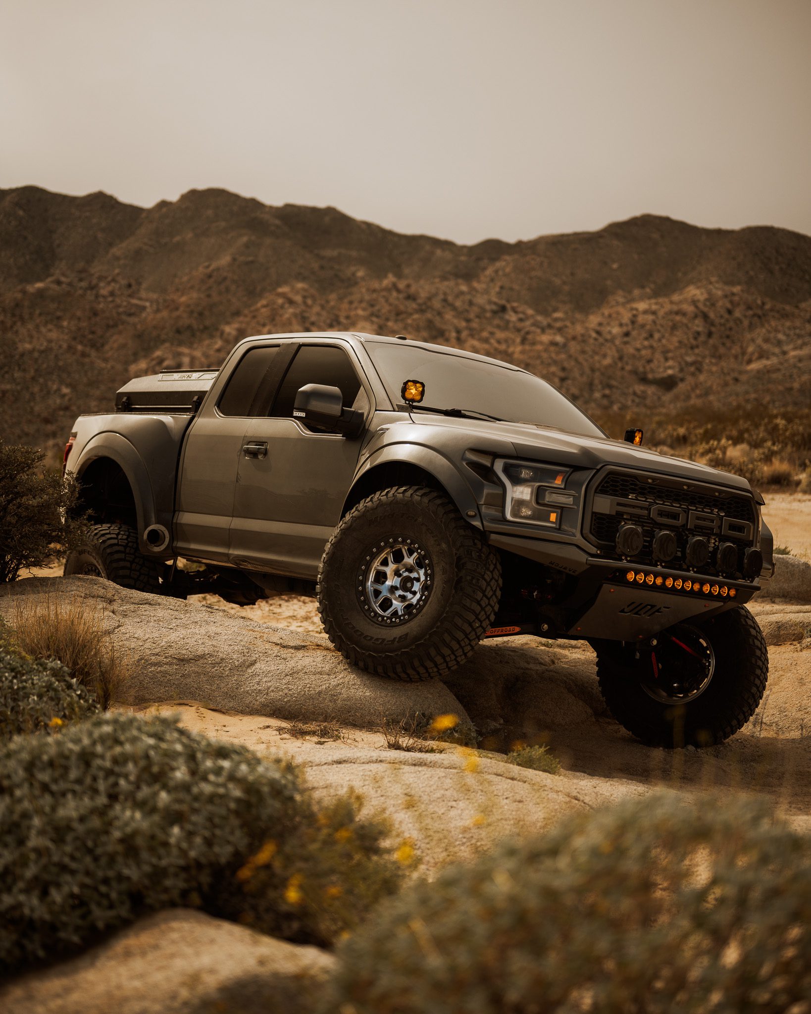 RUK_4630 Ford Raptor rooftop tent with 23ZERO Armadillo Horizon mounted on bed rack