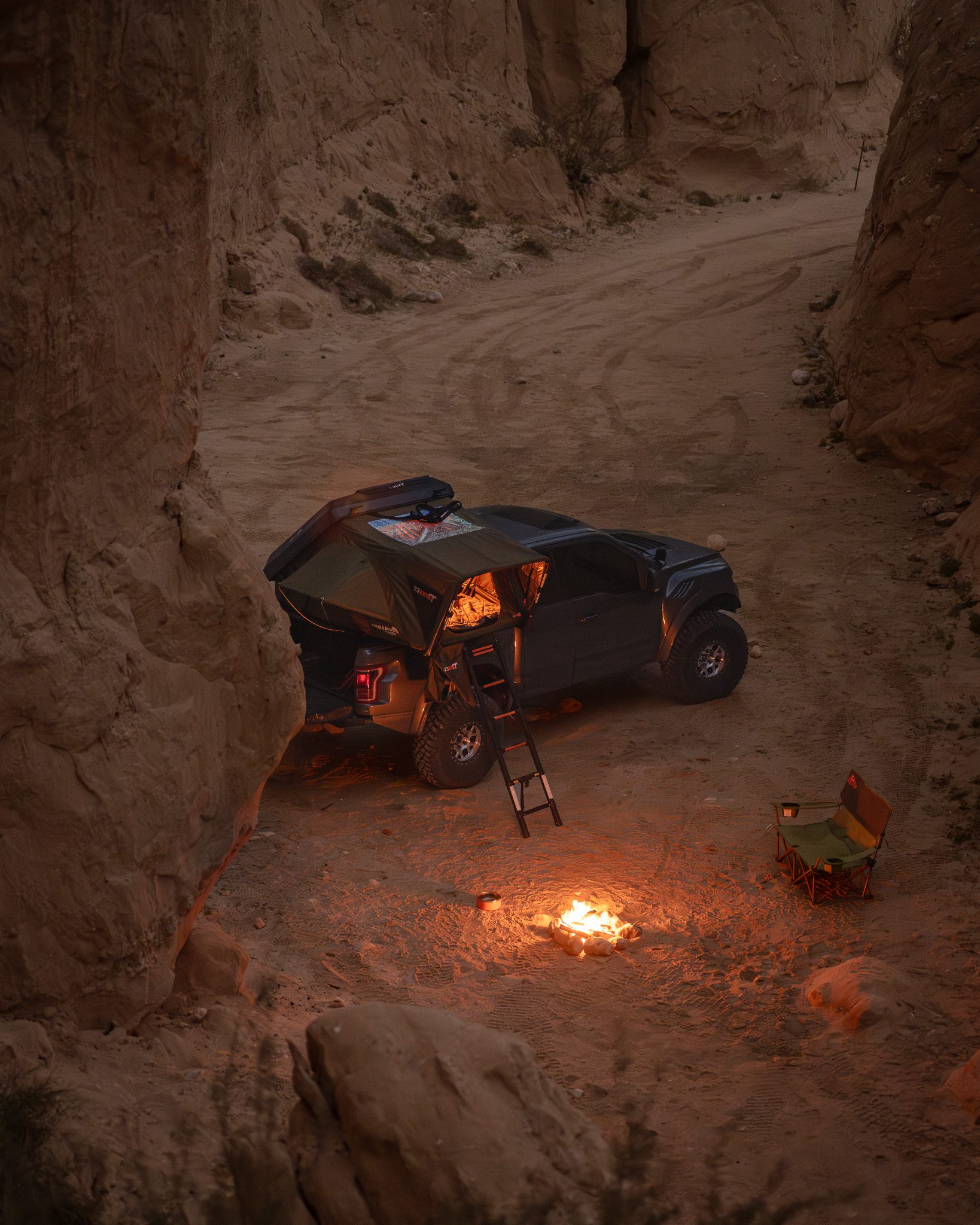 RUK_4818 Armadillo Horizon rooftop tent on Ford Raptor with low profile bed rack setup