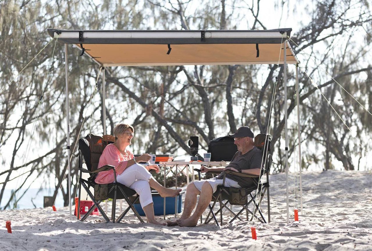 RacksBrax HD Awning Quick Release Hitch Freestanding Awning in Action