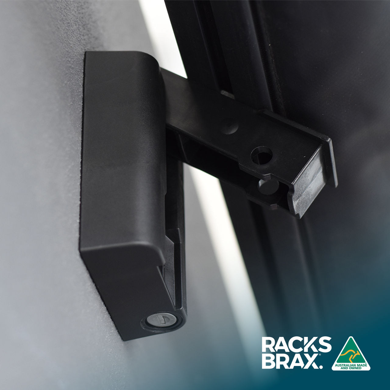 RacksBrax HD Awning Quick Release Hitch Wall Mount Demonstration